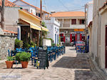 Restaurant in steegje Skala Eressos